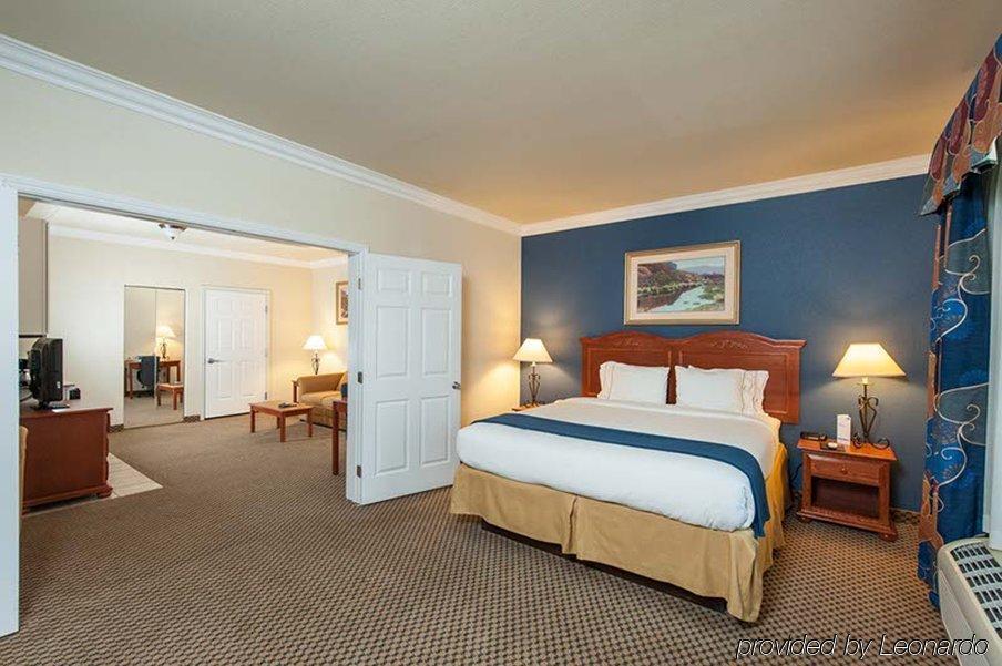 Holiday Inn Express Hotel & Suites - Paso Robles By Ihg Esterno foto