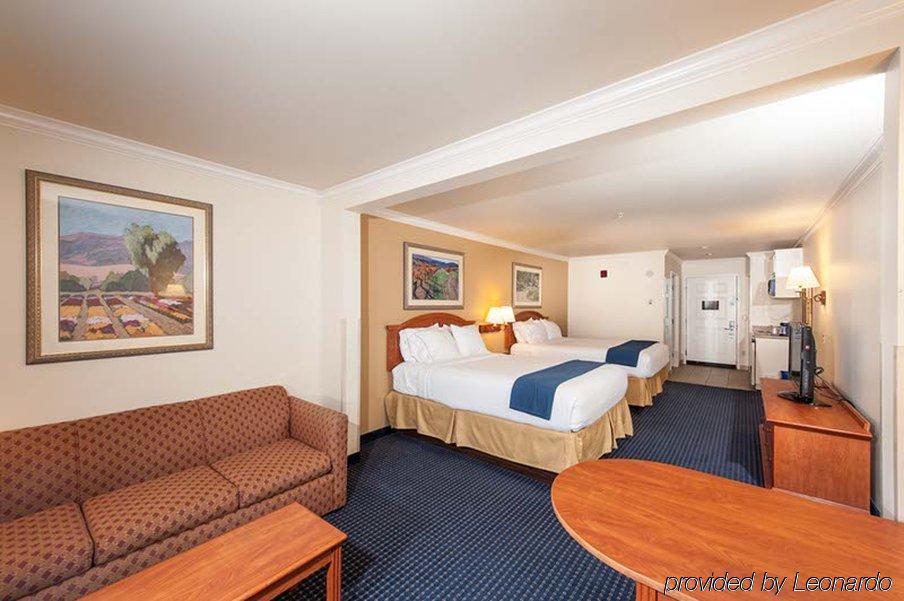 Holiday Inn Express Hotel & Suites - Paso Robles By Ihg Esterno foto